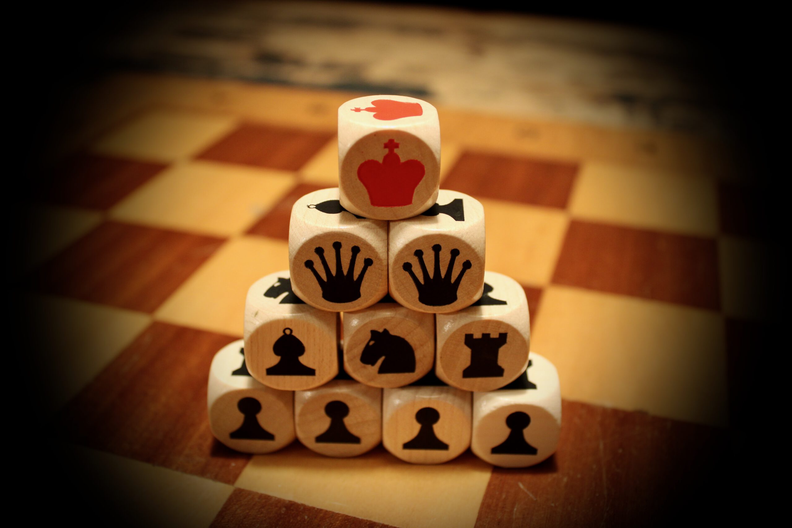 Variaschach – Schach, Würfel und mehr!